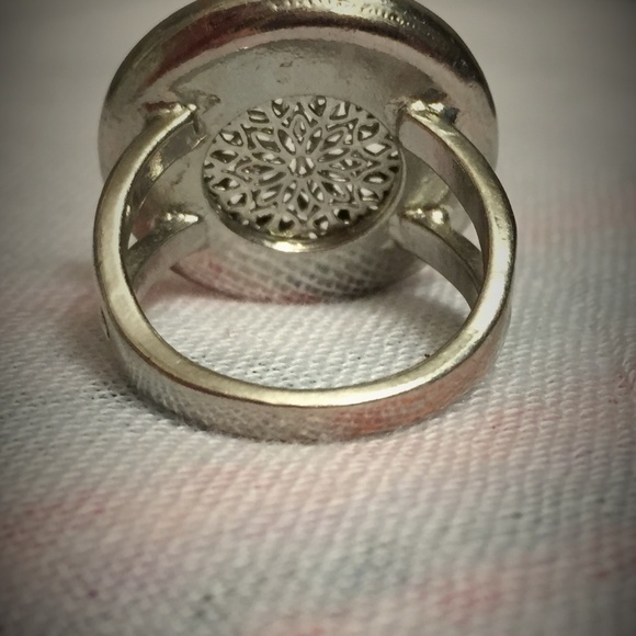 FASHION RING - Picture 2 of 3